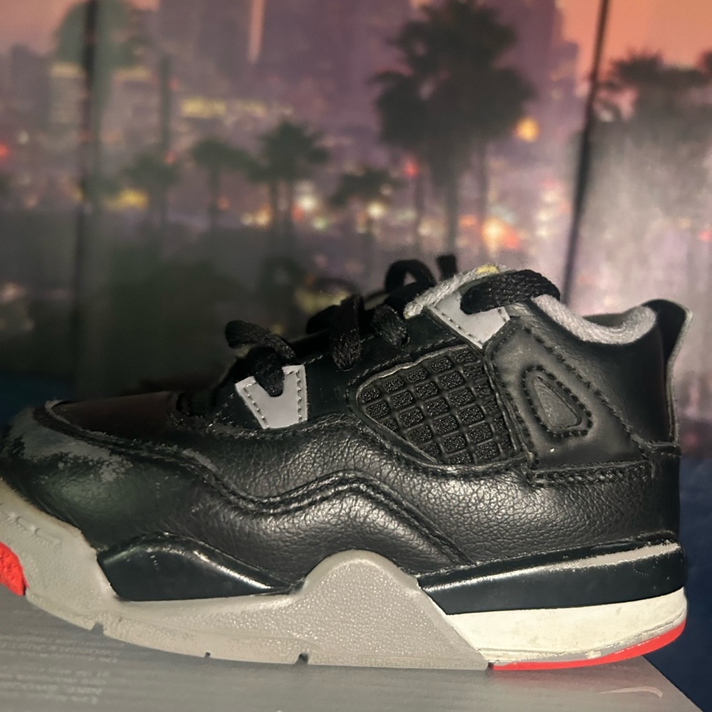 Jordan 4